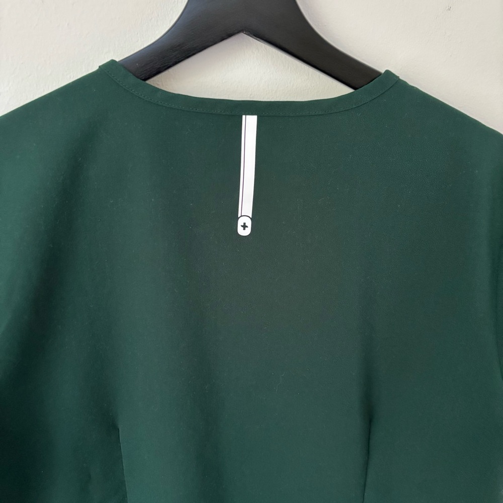 FIGS Rare Technical Collection Casma Scrub Top British Racing Green VNeck W’s XL - Picture 7 of 8